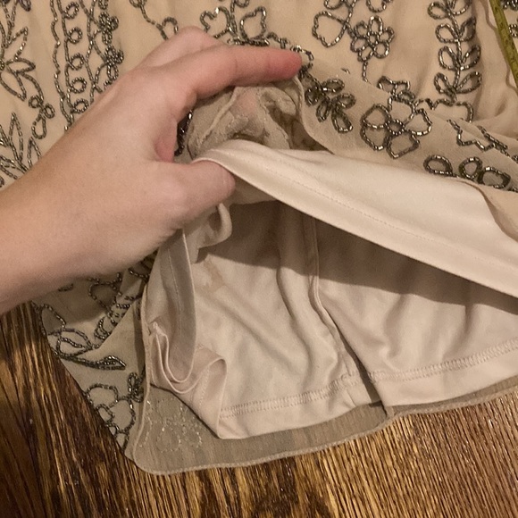 gorgeous bead-embroidered dress 👗 - Picture 6 of 7